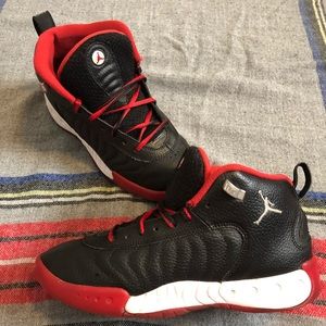 Jordan Jumpman Shoe’s Youth Size 7Y